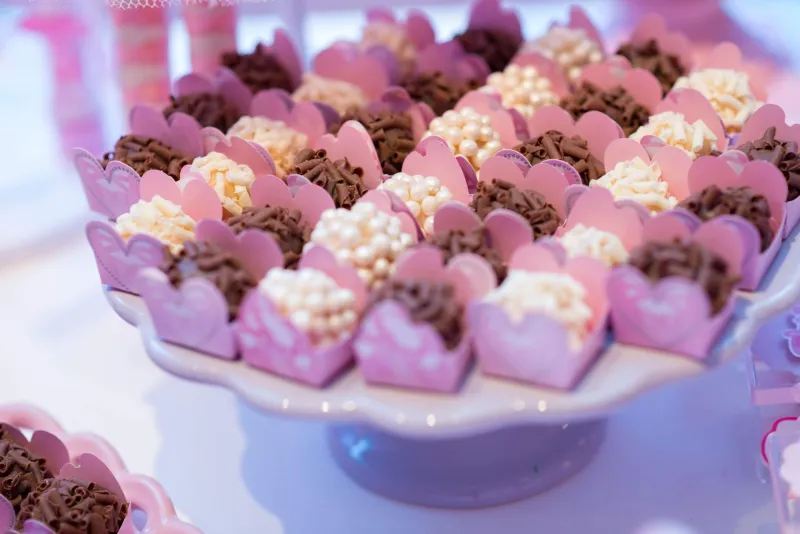 Something Sweet to Remember: How Artisan Candy Favors Are Stealing the Show at Modern Weddings